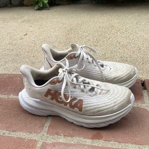 Hoka white bronze size 6 Mach 5
